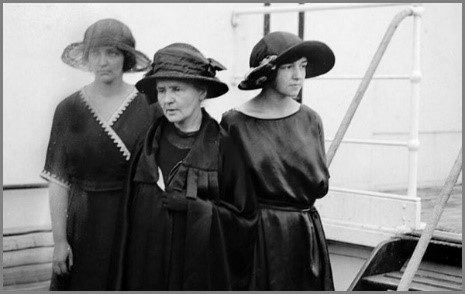 marie curie sur bateau